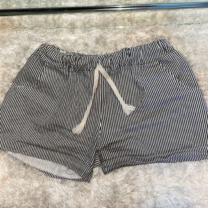 American eagle shorts size small